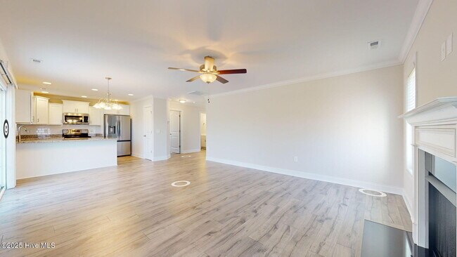 Building Photo - 358 N Ardsley Ln