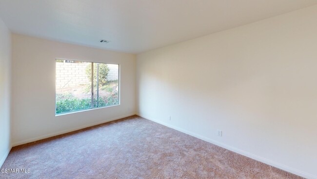 Building Photo - 2676 La Paloma Cir