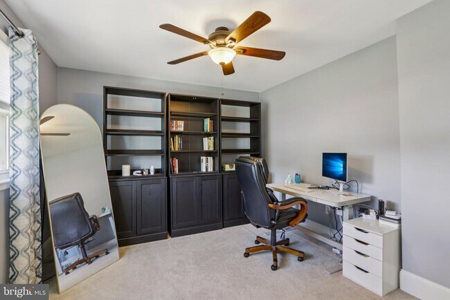 Building Photo - 608 Orchard Ct