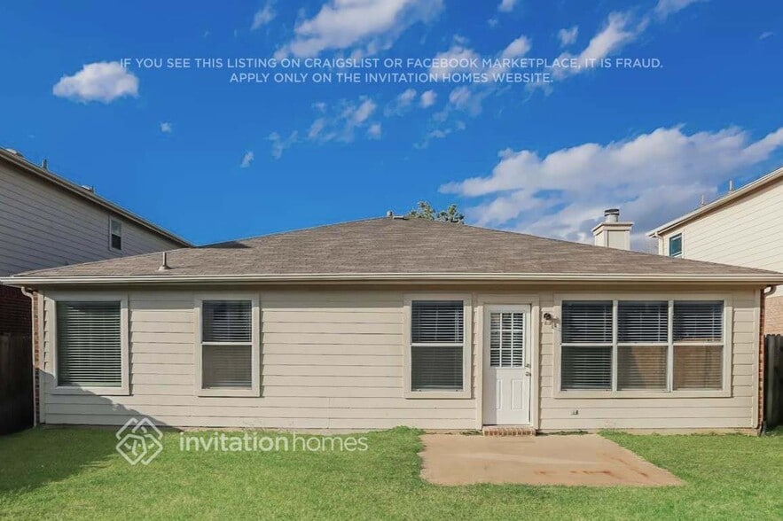 Building Photo - 2513 Tar Heel Dr