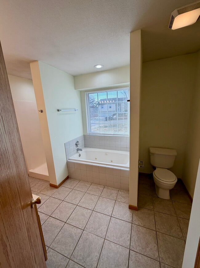 Building Photo - 571 SE 115th Rd