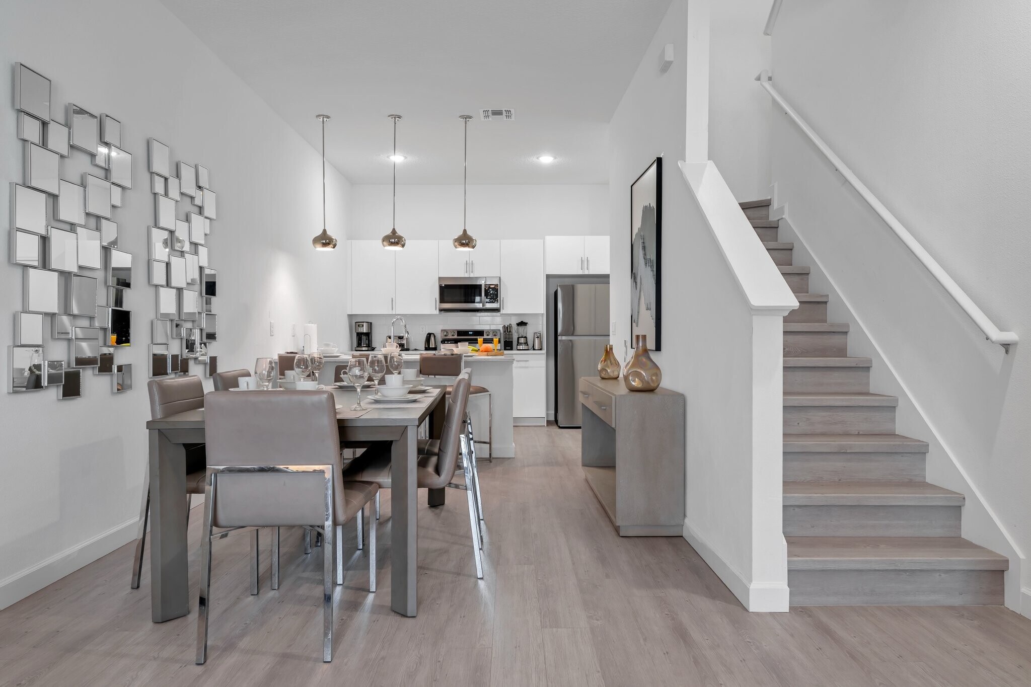 Building Photo - 352 Famagusta Dr