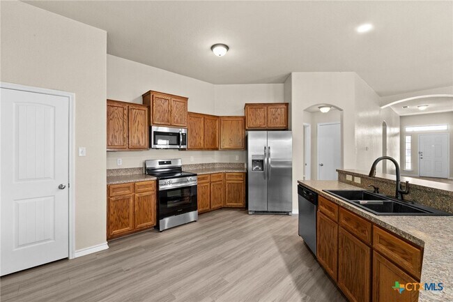 Building Photo - 2707 Montague County Dr