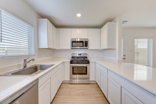 Building Photo - 26738 Paloma Blanca Dr