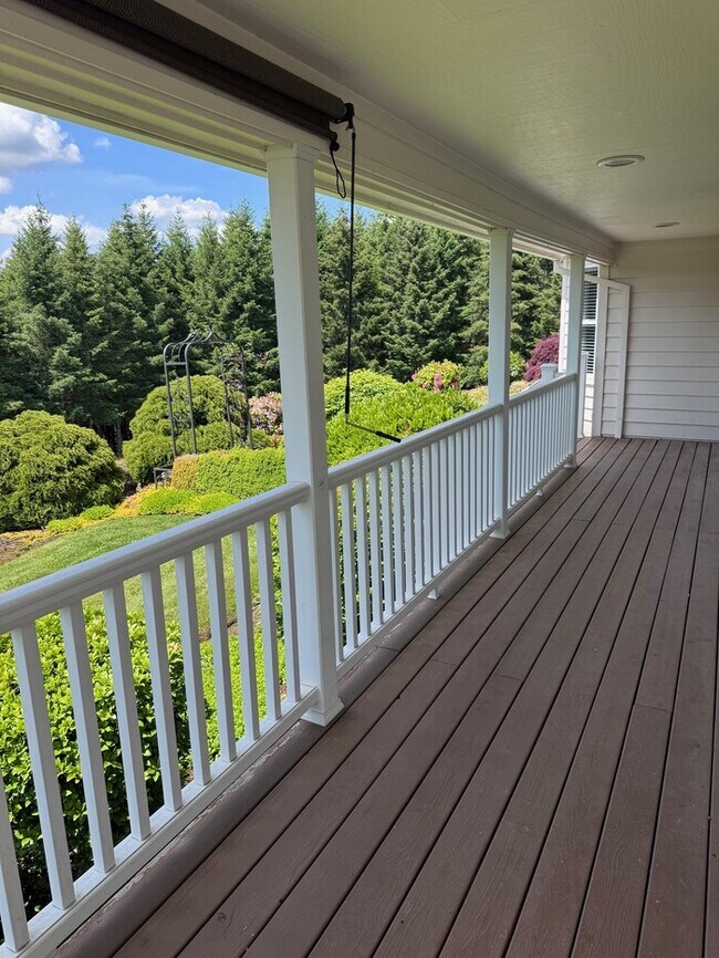 Building Photo - Gorgeous Home on 23 Acres Includes 22x32 S...