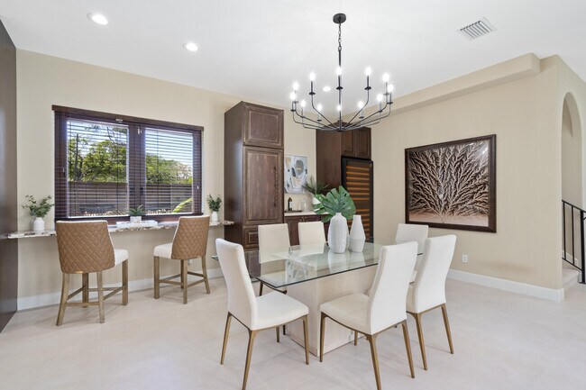 Building Photo - 1312 SE 2nd Ct