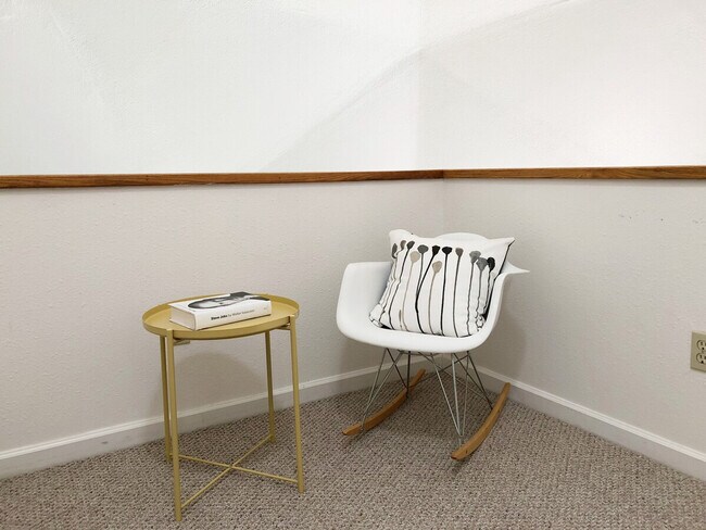 Building Photo - 1785 Austin Creek Rd