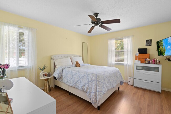 Building Photo - 3238 SW Constellation Rd