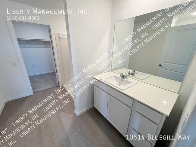 Building Photo - 10514 Bluegill Wy