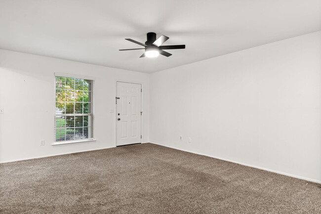 Building Photo - 3034 Forest Creek Ct