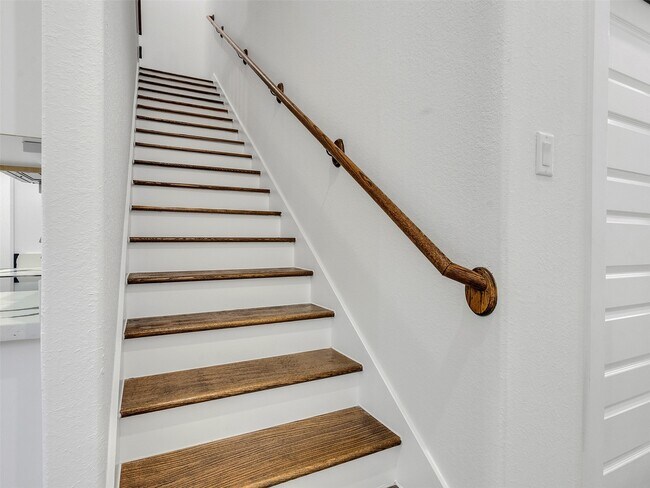 Building Photo - 7358 Guadalcanal Rd