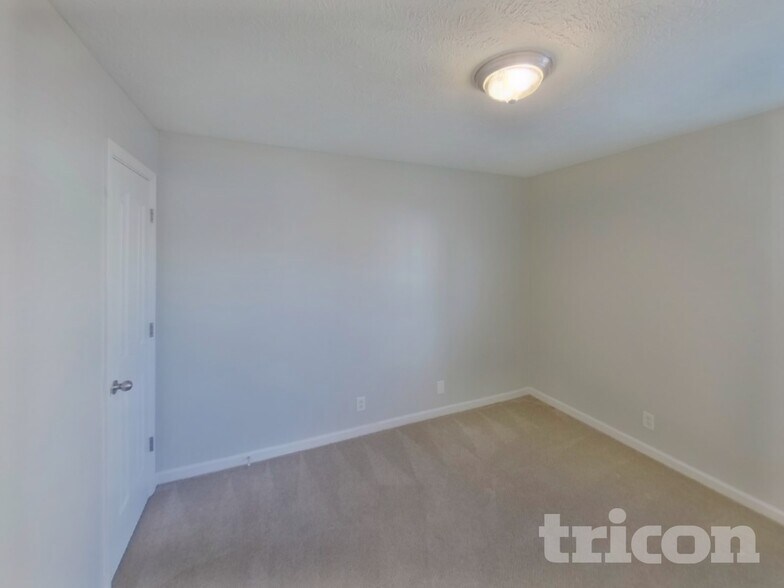 Building Photo - 3310 Perlino Dr