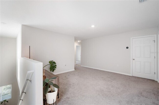 Building Photo - 14884 Summer Br Dr