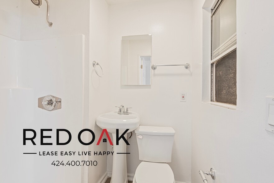 Building Photo - 744 Beacon Ave