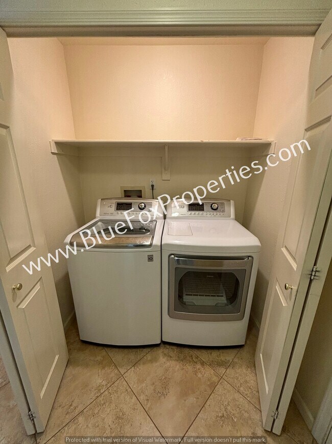 Building Photo - 5168 N Windriver Pl
