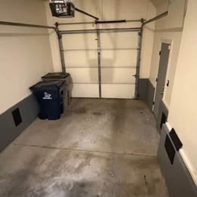 Building Photo - Luxury Living in Historic Brewer’s Hill 2010 N Buffum St. | 3 Bed, 2.5 Bath + Loft | $2,695/mo