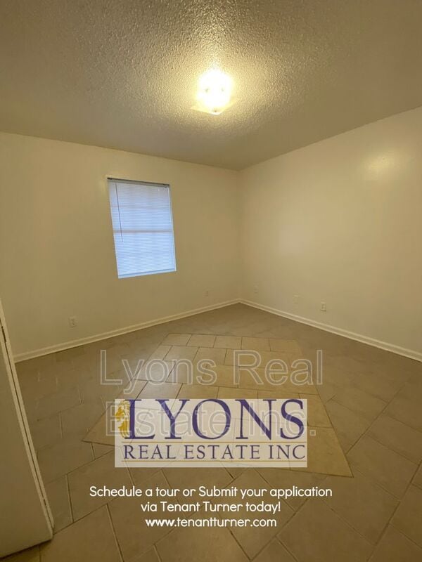 Building Photo - 1026 S Gordon Ave