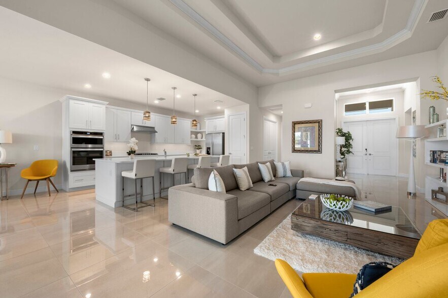 Building Photo - 8897 Redonda Dr