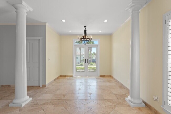 Building Photo - 3 bedroom/ 2.5 bathroom in Destin, FL!