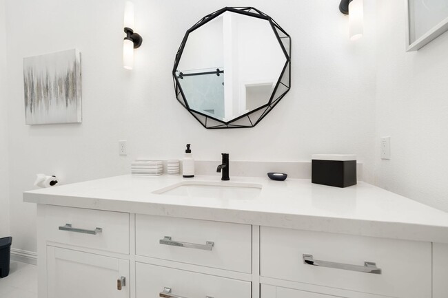 Building Photo - 74830 Waring Ct