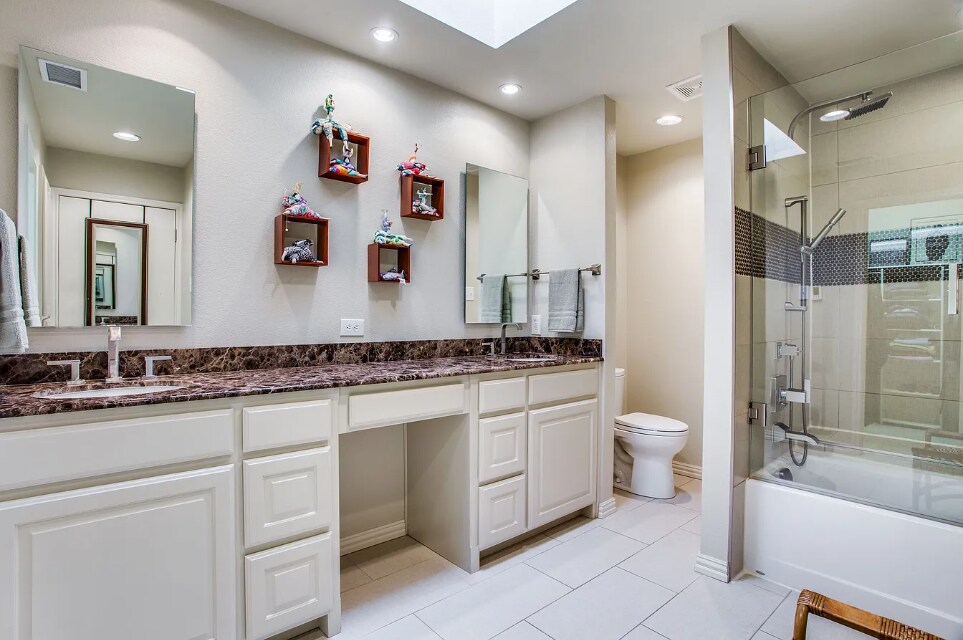 Building Photo - 12553 Montego Plz