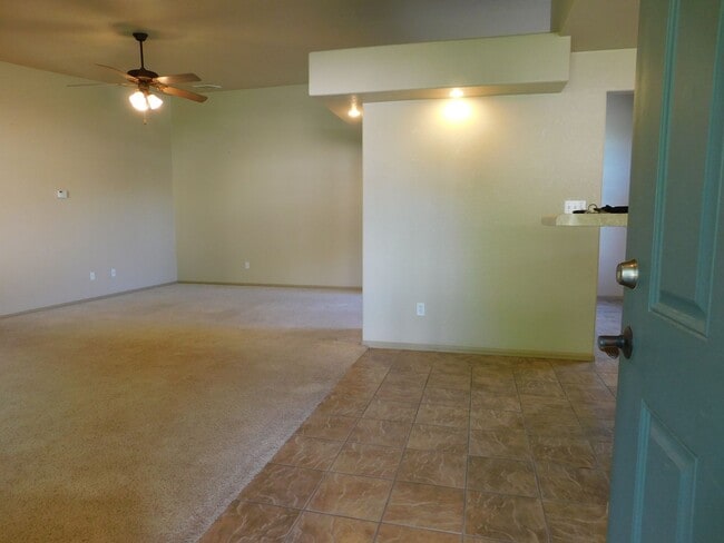 Building Photo - Home in Cottonwood Sub-Division