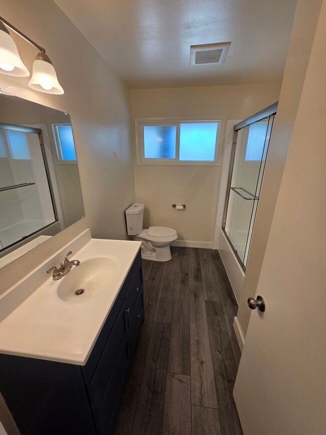 Building Photo - 2868 El Rio Cir