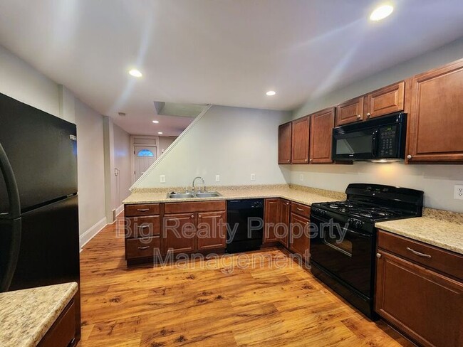 Building Photo - 433 Beaver St