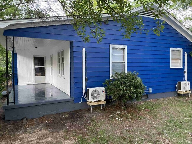 Building Photo - 916 Northside Dr