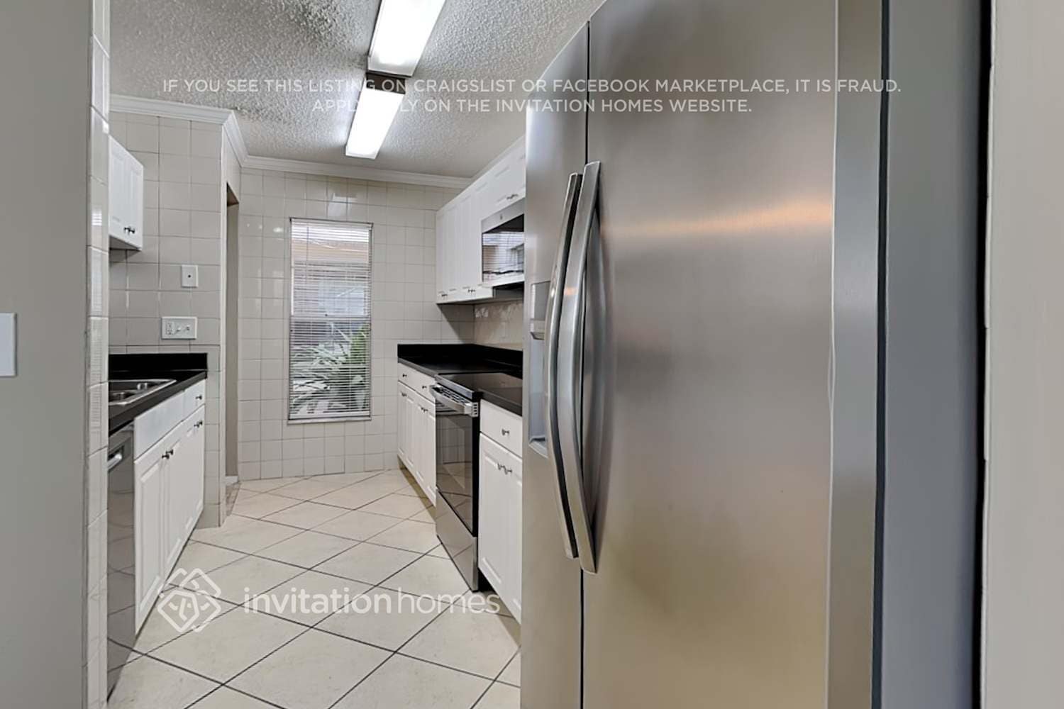 Building Photo - 1410 High Knoll Dr