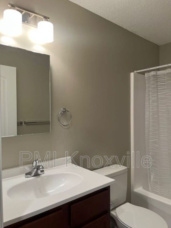 Building Photo - 4818 Cannon Ridge Dr