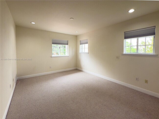 Building Photo - 3022 Indiana St