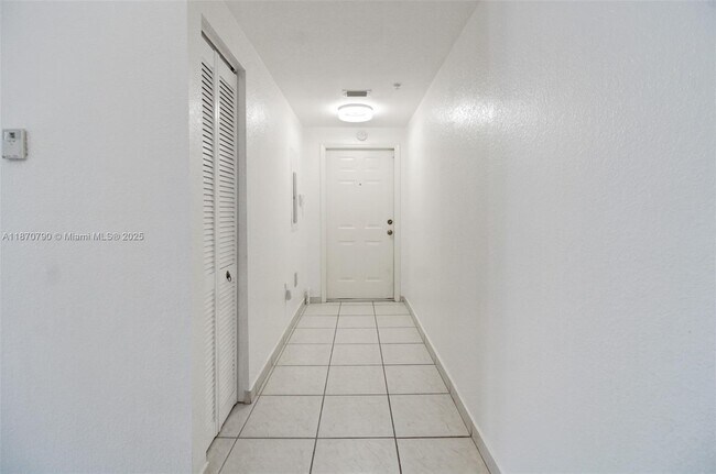 Building Photo - 17425 NW 75th Pl