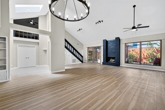 Building Photo - 2026 Ashford Hollow Ln