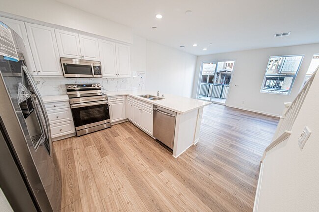 Building Photo - The Bluffs - 3 Bedroom 2 story