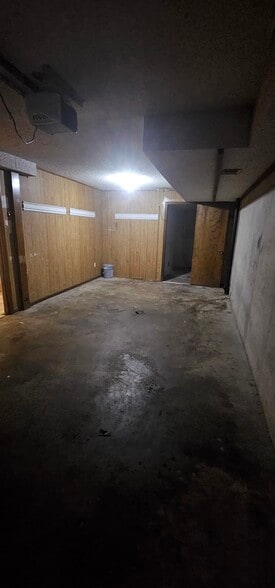 Building Photo - 11418 E 71st St