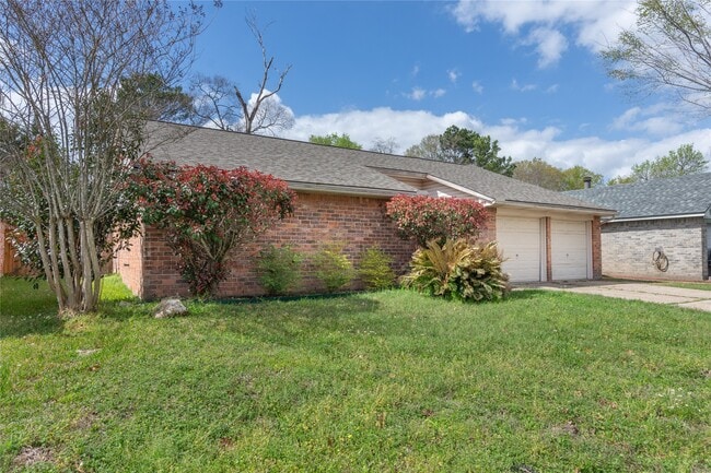 Building Photo - 16962 Glen Eagle Dr N