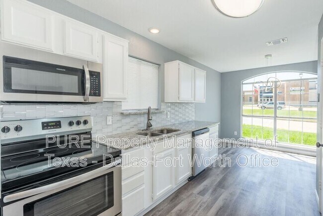 Building Photo - 3720 Garden Springs Dr