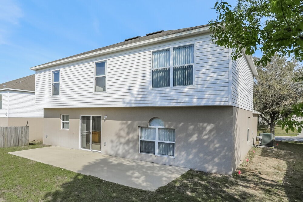 Building Photo - 2142 Sandridge Cir