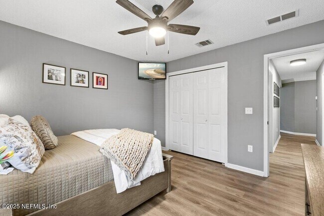 Building Photo - 1585 Crabapple Cove Ct N