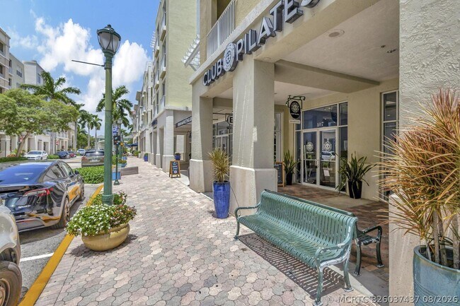Building Photo - 1554 Limetree Bay Ave