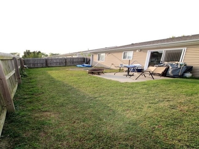 Building Photo - Italian Estates Property Management