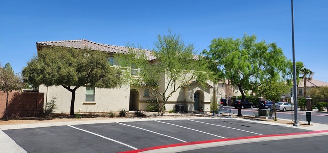 Building Photo - 6250 W Arby Ave