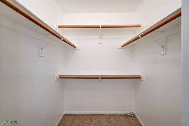 Building Photo - 6369 Bushkill Creek Ct
