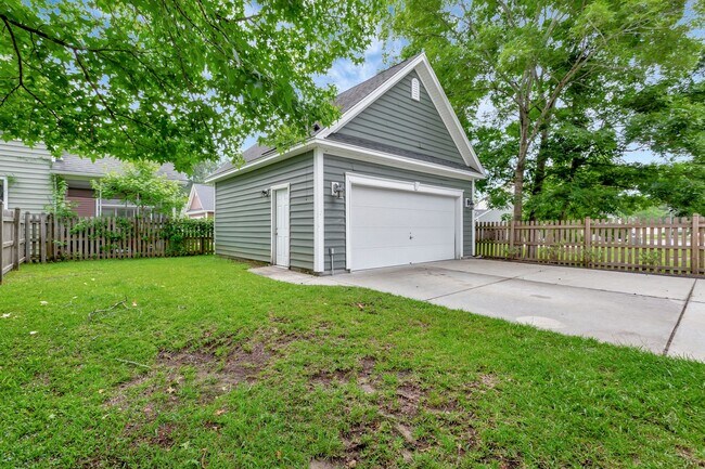 Building Photo - Boltons Landing Home
