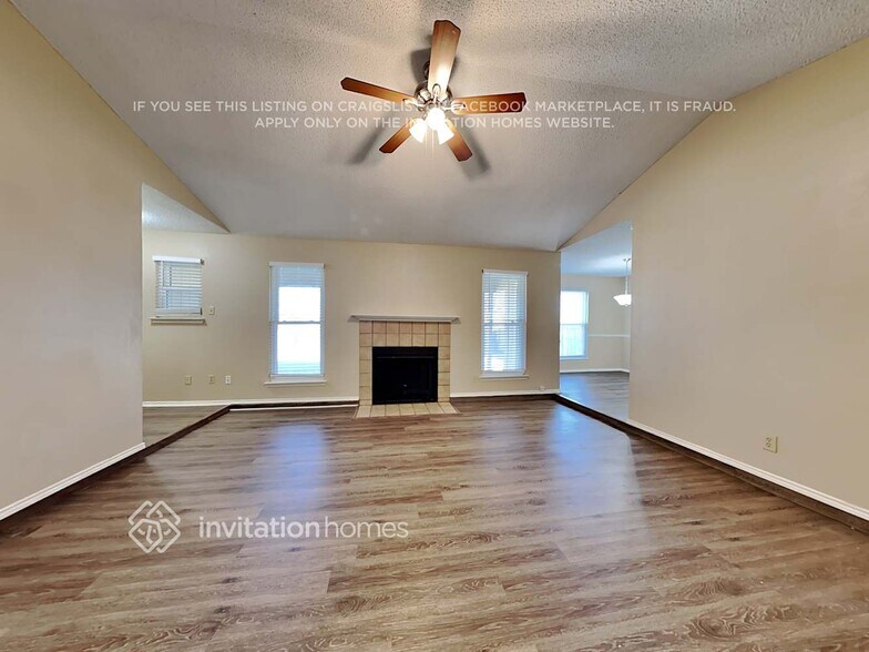 Building Photo - 305 Iberis Dr