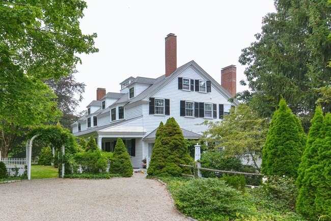 Primary Photo - 135 Bridge St