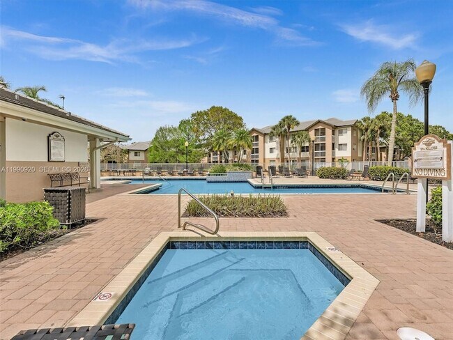 Building Photo - 9777 Westview Dr