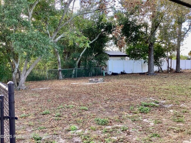 Building Photo - 7322 Pinehurst Dr