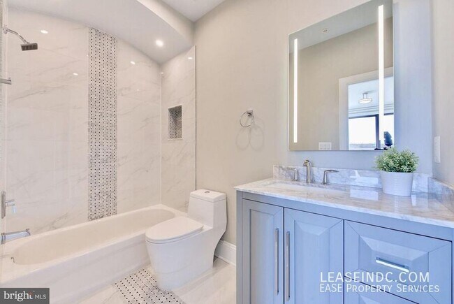 Building Photo - 4525 1/2 Georgia Avenue NW-#1